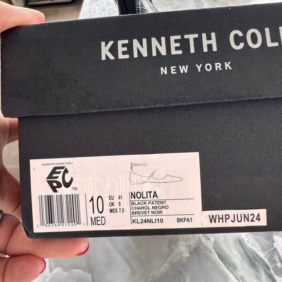 Kenneth Cole NOLITA PATENT ANKLE STRAP MARY JANE FLAT - Picture 3 of 5